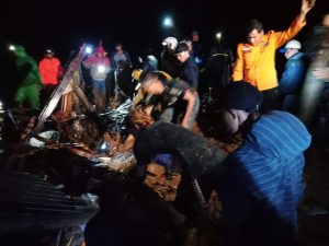 BNPB: 34 Rumah Kampung Adat Sinaresmi Tertimbun Longsor