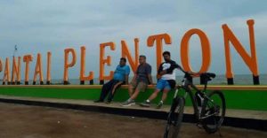 Pantai Plentong Sepi Pelancong karena Tsunami Selat Sunda