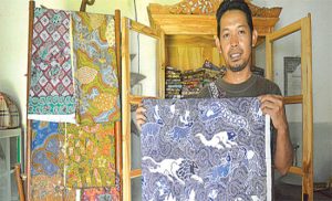 Moch. Husni Bobby Satriyo Bangkitkan Kembali Batik Tulis Majan