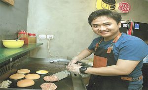Dimas Putra Daniswara, Burgerhead