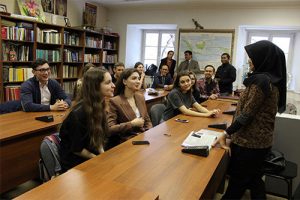 Melihat Mahasiswa-Mahasiswa Rusia Belajar Bahasa Indonesia