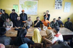 Kampanyekan Jokowi – Ma’ruf Seadanya