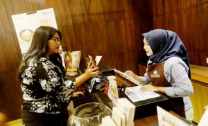 Jajan Kuliner, Bayarnya Pakai TCASH Aja
