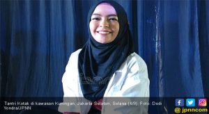 Tantri Kotak Didesak Agar Segera Tambah Momongan