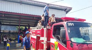 Anak TK Diperkenalkan Tugas Damkar