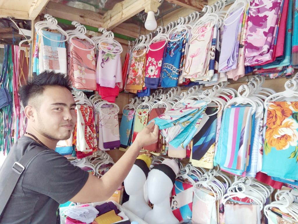 Kerudung Segi Empat Semakin Digandrungi