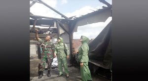 Persit Kodim 0607 Bantu Korban Kebakaran