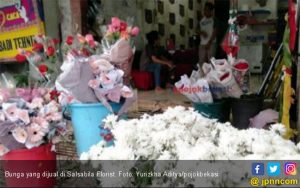 Jelang Valentine, Penjualan Bunga Menurun