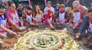 Festival Rujak Uleg 2019 Raih Rekor MURI, Didukung Le Minerale