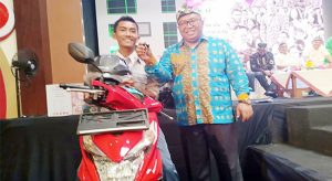 Jawab Pertanyaan Bupati, Siswa Jampang Diberi Hadiah Motor