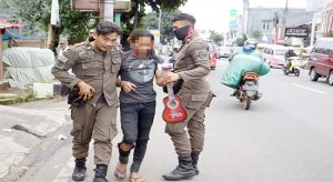 Tiga Pengamen Bandel Diamankan