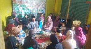 Kampanye Terakhir, Relawan Al- Jamiah Ajak Emak- Emak Doa Bersama dan Buka Bazar Sembako