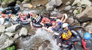 Wisata Tubing Sungai Cipelang Pondok Halimun Kembali Gemilang