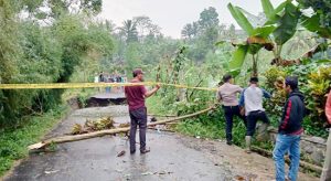 Jembatan Cileuleuy Ambruk