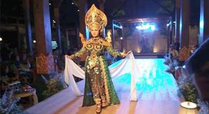 Fashion Show HM Manajemen Tampil Memaukau