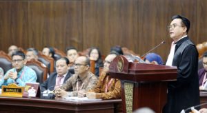 Drama Saksi Di Sidang MK