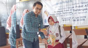 Perum Jamkrindo Peduli Pendidikan di Sukabumi