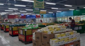 Giant Sukabumi Masih Bertahan
