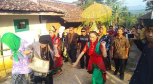 Karangtaruna Gunungguruh Lestarikan Budaya Sunda