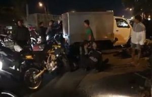 Rombongan Polisi Dari Dalmas Polda Jabar di Tabrak Mobil Box, 6 Luka 1 Tewas