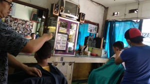Laris Manis, Pengusaha Pangkas Rambut di Sukabumi Terapkan Tarif Lebaran