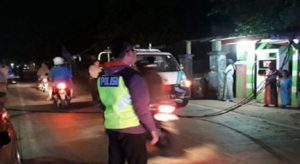 Kabel Listrik di Jalan Raya Jangari Cianjur Putus Gara-gara Bus Lewat