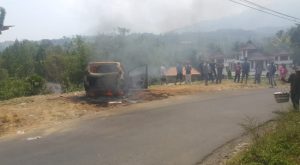 Detik-detik Mobil Terbakar di Cidahu, Ada Dua Orang Hangus