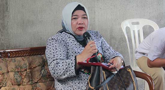 Anggota Dewan Perwakilan Rakyat Daerah (DPRD) Provinsi Jawa Barat dari Fraksi Gerindra Lina Ruslinawati pada saat melakukan reses beberapa waktu lalu, (foto: ist)