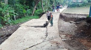Pergerakan Tanah Ancam Sindangsari