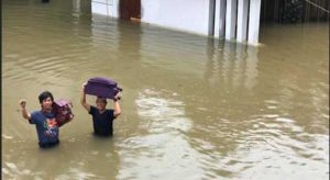 Rian D’Masiv Pilih Jalan Kaki, Terobos Banjir Demi Pekerjaan