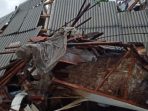 Bangunan Indekos di Mampang Roboh, Satu Orang Terluka