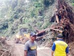 Hati-hati Jalur Geopark Ciletuh Rawan Longsor