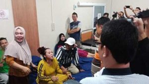 Ningsih Tinampi dan Kisah-Kisah Kesabaran Berbulan-bulan