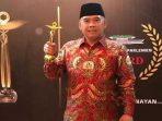 Heri Gunawan Dianugerahi Penghargaan Teropong Parlemen Award 2020