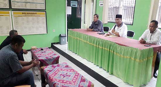 Kepala Desa Kebonpedes, Dadan Apriandani