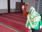 Cegah COVID-19, Masjid dan Perkantoran Pemkab Sukabumi Disemprot Disinfektan