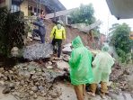 Irigasi Jebol, 13 Rumah di Parungkuda Teredam Banjir
