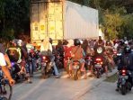 Pohon Nyangkut Kontainer, Jalan Pelabuhan II Sempat Macet