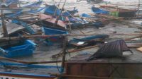 Belasan Perahu Nelayan Tegalbuled Sukabumi Hancur, Akibat Dihantam Gelombang Tinggi