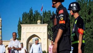 Trump Tandatangani RUU Hukum Penindasan Muslim Uighur, Tiongkok Meradang