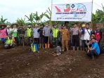 HUT RI ke-75, Koramil 0705 Sukabumi Sebar Pupuk Bios 44