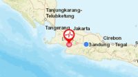 Pendaftaran Paslon Pertama ke KPU Diwarnai Gempa