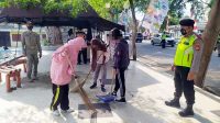 Wisatawan Tak Bermasker Dihukum Bersihkan Trotoar