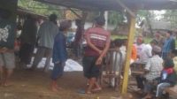Warga Muaragembong Disambar Petir Tergeletak di Tengah Sawah