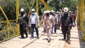Pjs Bupati Sukabumi Tinjau Pembangunan Jembatan Cibuni