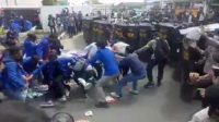Tolak UU Cipta Kerja Bekasi, 6 Mahasiswa Terluka Bentrok Dengan Polisi