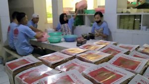 Sempat Tutup, Rumahkan Karyawan Hingga Jualan Online