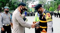Kapolres Sukabumi Beri Penghargaan Anggota Polsek Jampangtengah