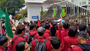 IMM Desak Pemkot Sukabumi Boikot Produk Prancis
