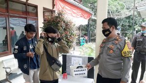 Polsek Jampangtengah Gratiskan Masker